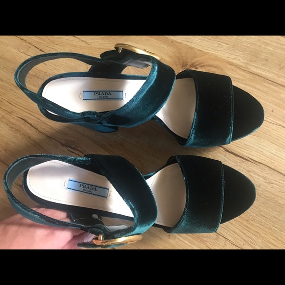Prada velvet platform sandals green. - Picture 4 of 5